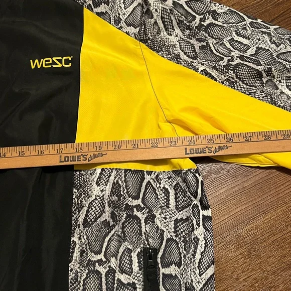 NWT WESC Black & Yellow Colorblock Snakeskin Retro Zip Up Track Jacket Size XL - Picture 14 of 14